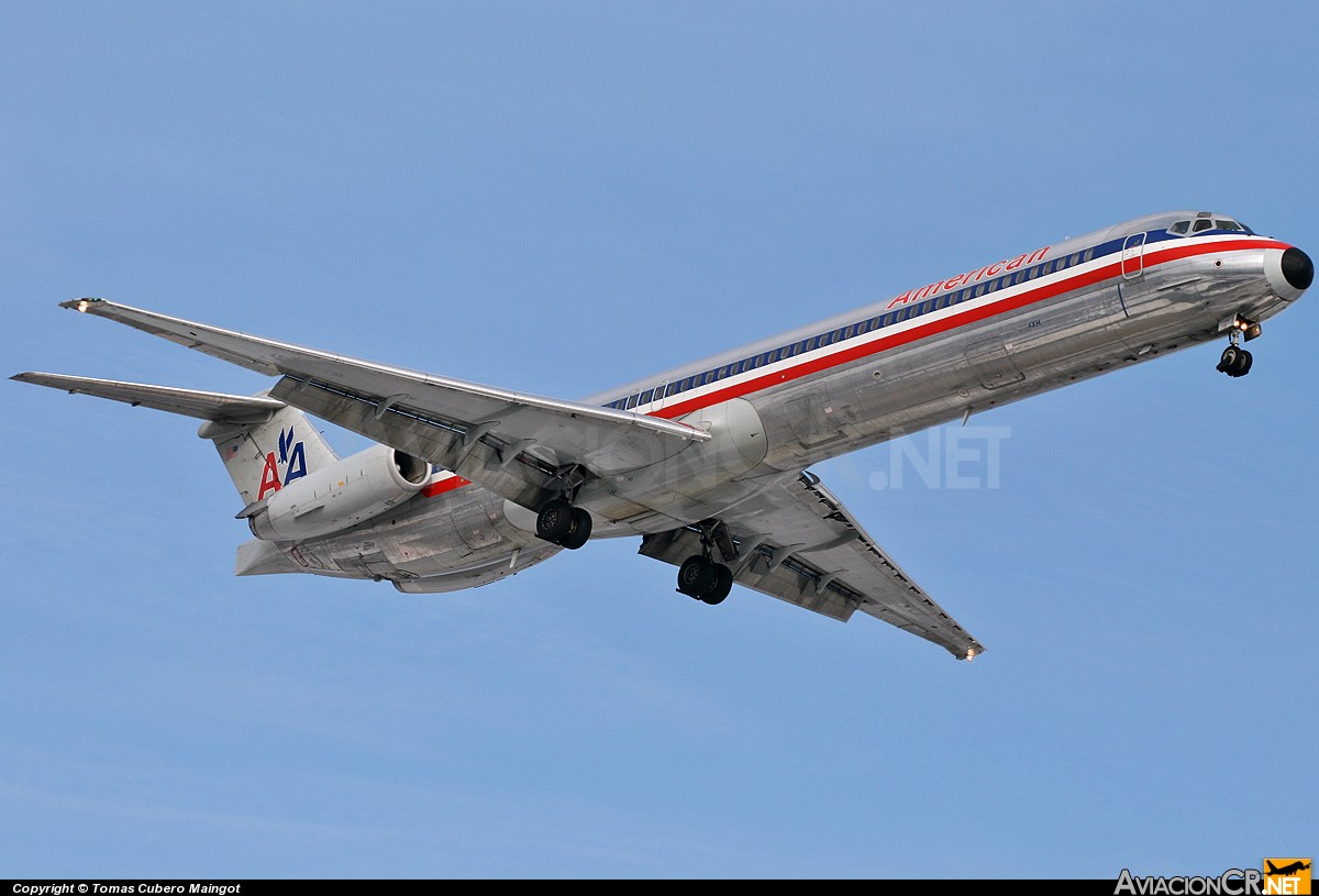 N9621A - McDonnell Douglas MD-83 (DC-9-83) - American Airlines