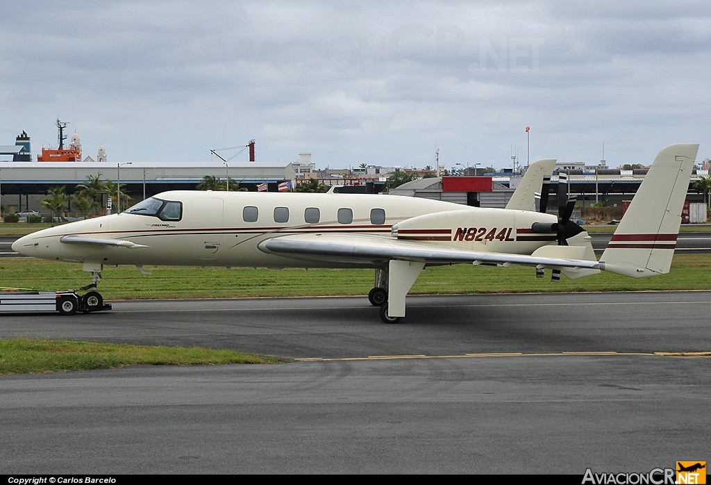 N8244L - Beechcraft 2000 Starship 1 (Genérico) - Radio Flyer Llc.
