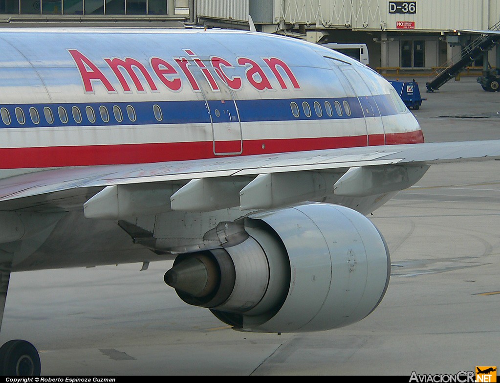 N7055A - Airbus A300B4-605R - American Airlines