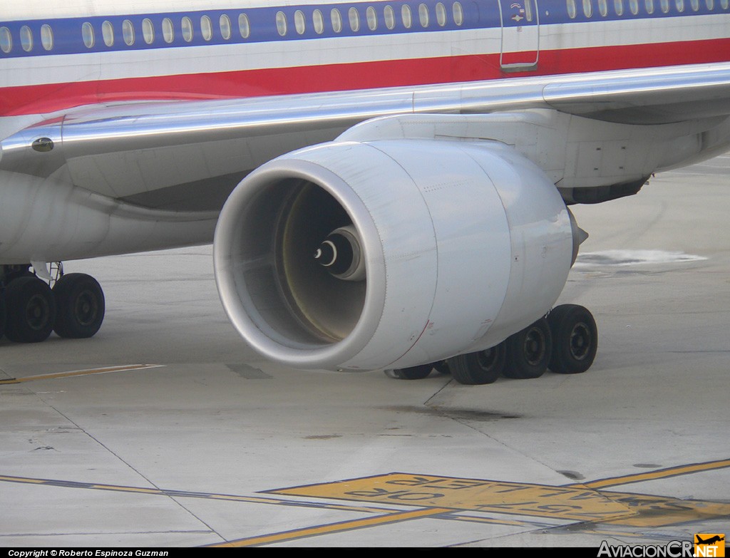 N797AN - Boeing 777-223/ER - American Airlines