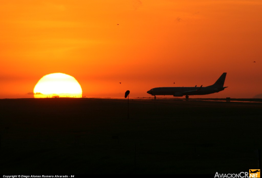 N974AN - Boeing 737-823 - American Airlines