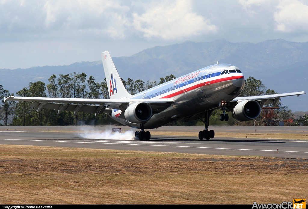 N70072 - Airbus A300B4-605R - American Airlines