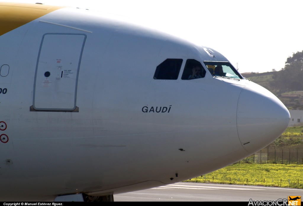 EC-INO - Airbus A340-642 - Iberia