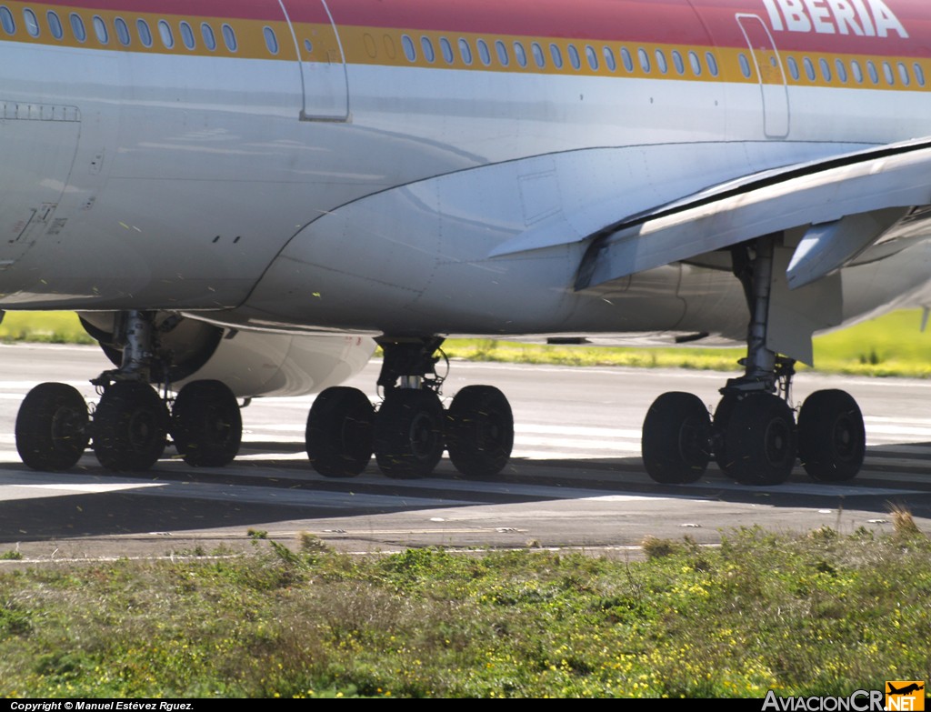 EC-INO - Airbus A340-642 - Iberia