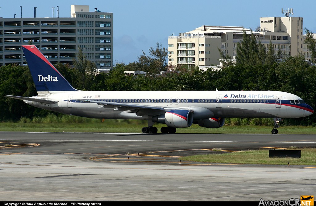 N690DL - Boeing 757-232 - Delta Air Lines