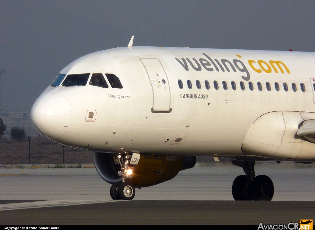 EC-JZI - Airbus A320-214 - Vueling