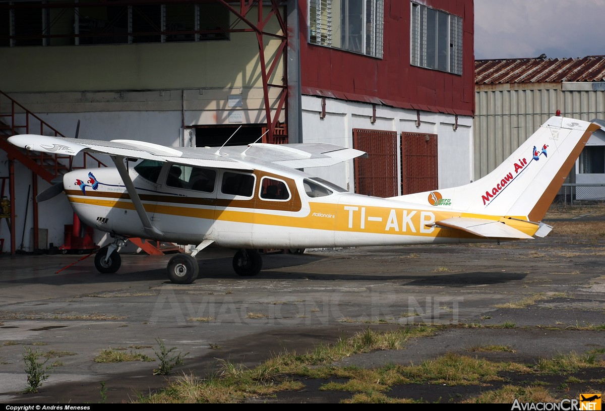 TI-AKB - Cessna U206F Stationair - Privado