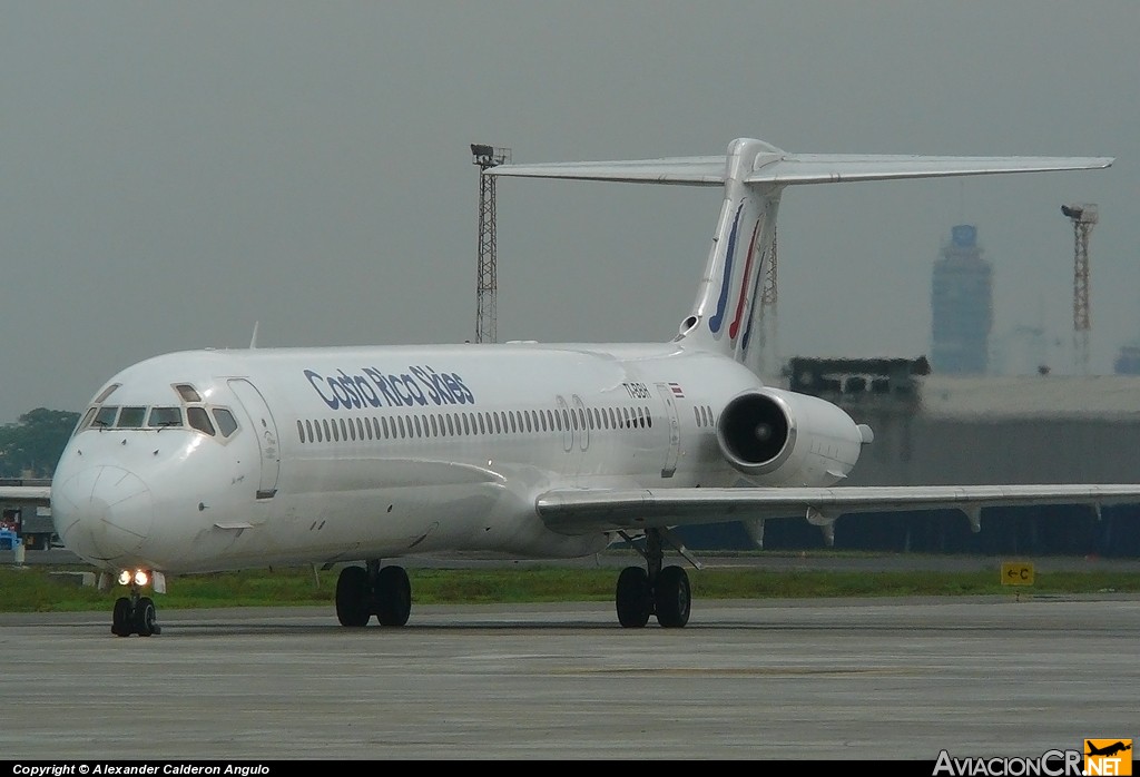 TI-BBH - McDonnell Douglas MD-82 - Costa Rica Skies