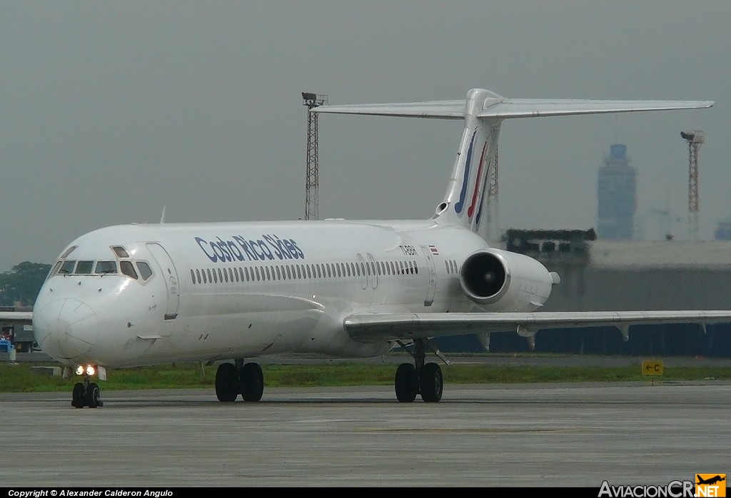 TI-BBH - McDonnell Douglas MD-82 - Costa Rica Skies