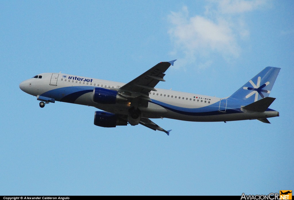 XA-MXM - Airbus A320-214 - Interjet