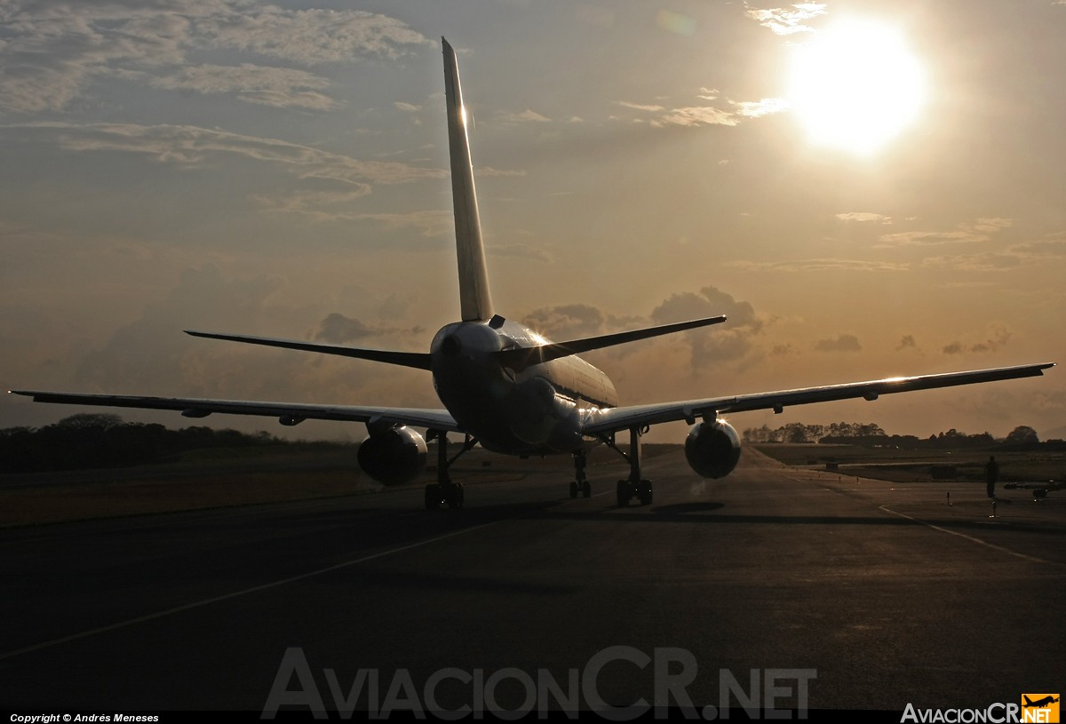 N933UW - Boeing 757-2B7 - US Airways