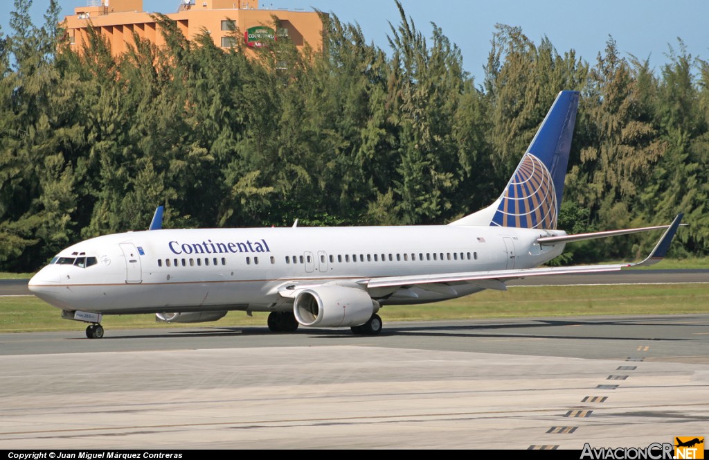 N76265 - Boeing 737-800 - Continental Airlines
