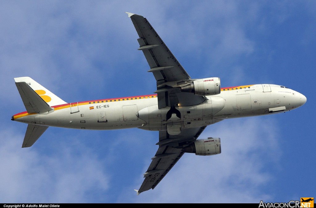 EC-IEG - Airbus A320-214 - Iberia