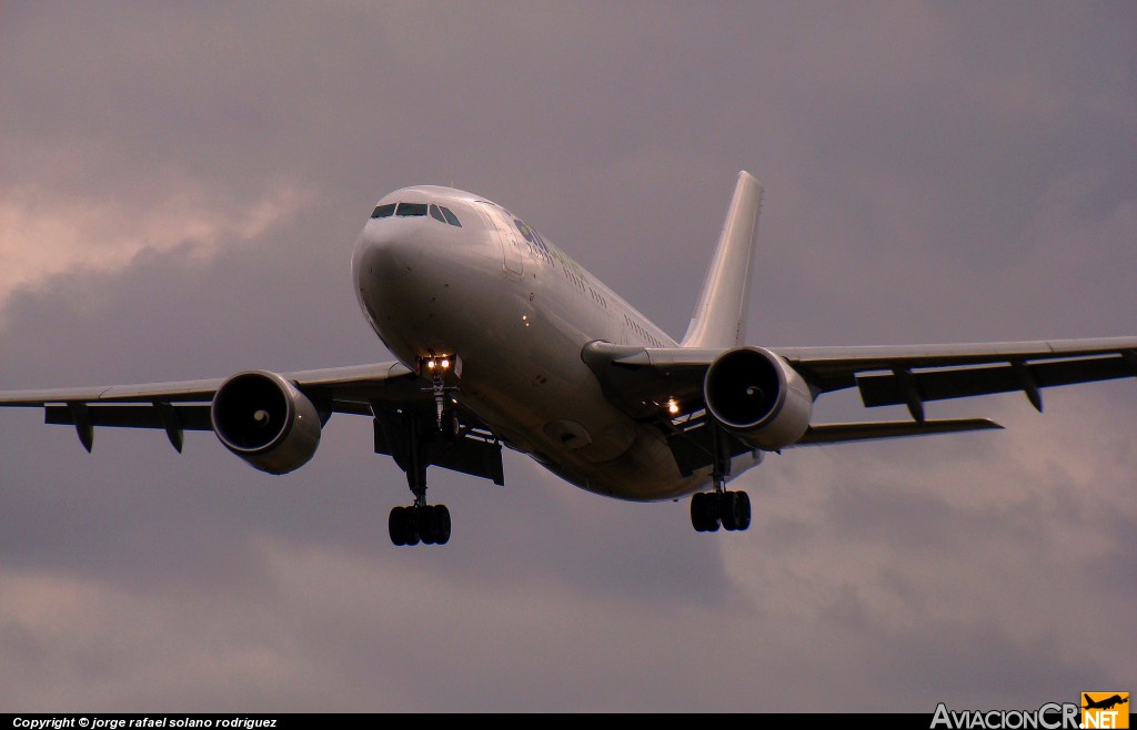 EC-KJL - Airbus A310-324(ET) - Air Comet