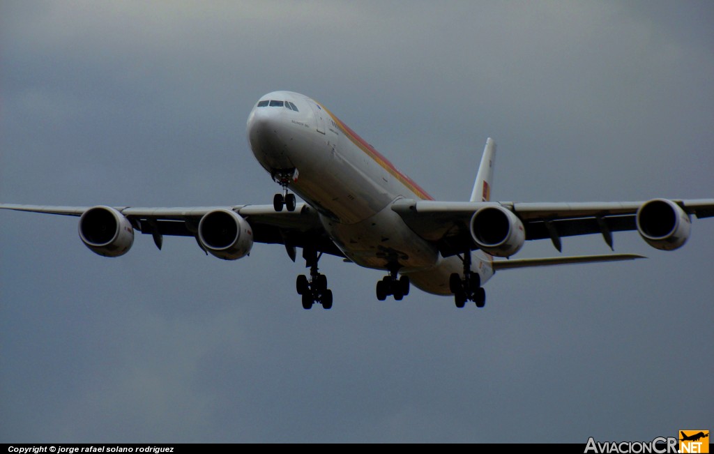 EC-IQR - Airbus A340-642 - Iberia