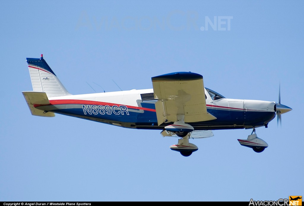 N669CR - Piper PA-32-260 - Privado