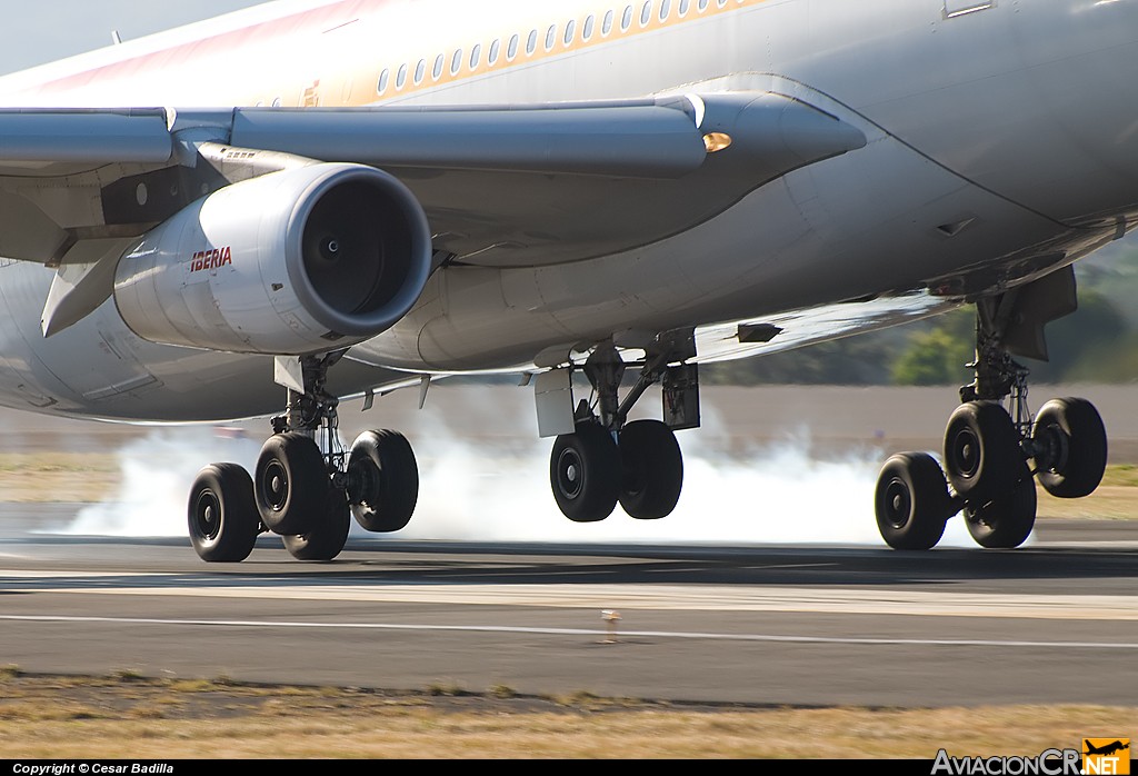 EC-HDQ - Airbus A340-313X - Iberia