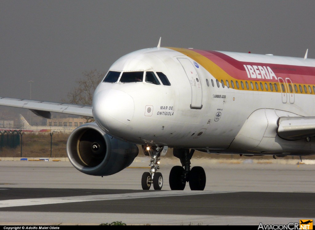 EC-HDK - Airbus A320-214 - Iberia