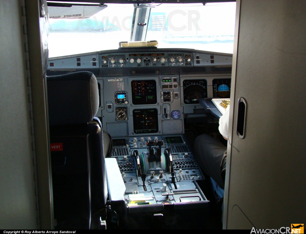 N491TA - Airbus A320-233 - TACA