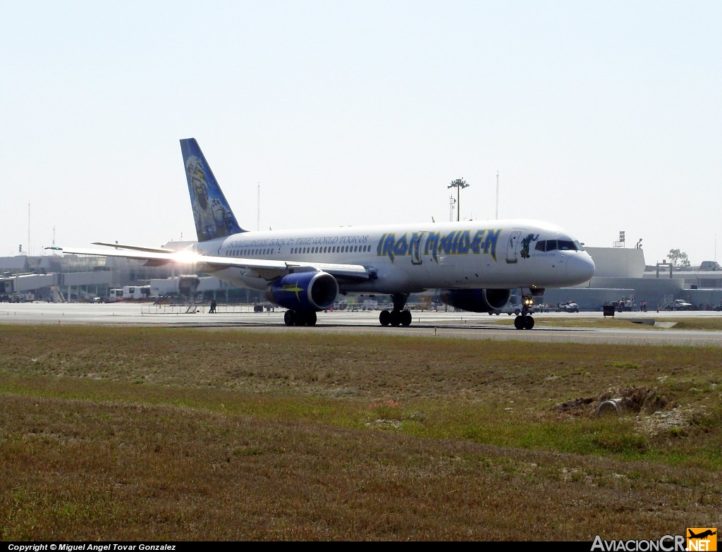 G-OJIB - Boeing 757-23A - Astraeus