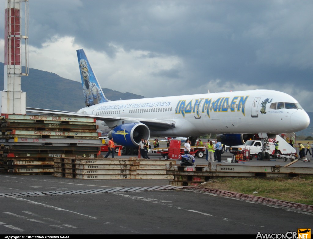 G-OJIB - Boeing 757-23A - Astraeus