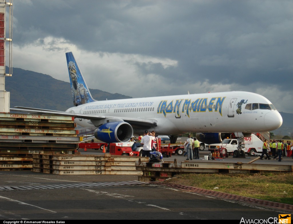 G-OJIB - Boeing 757-23A - Astraeus