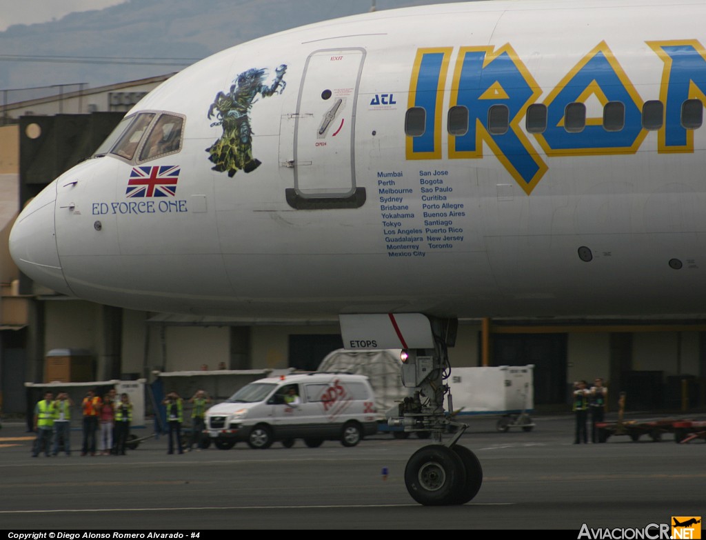 G-OJIB - Boeing 757-23A - Astraeus