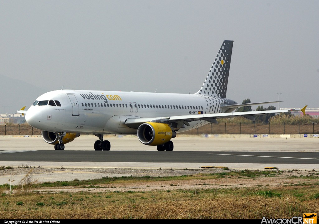 EC-KKT - Airbus A320-214 - Vueling