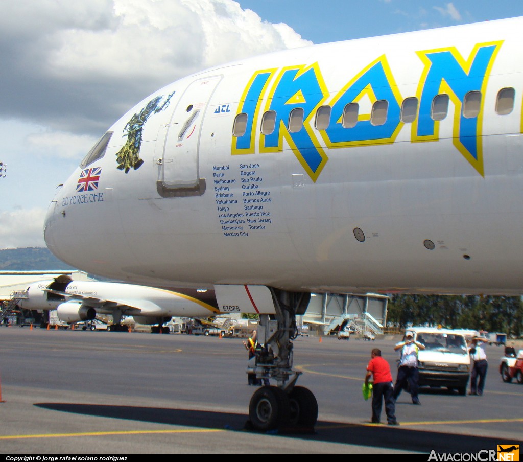 G-OJIB - Boeing 757-23A - Astraeus