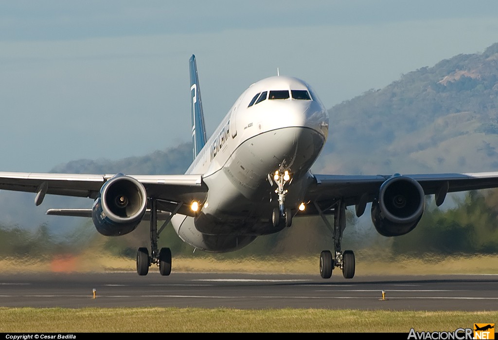 F-OHMI - Airbus A320-232 - Mexicana