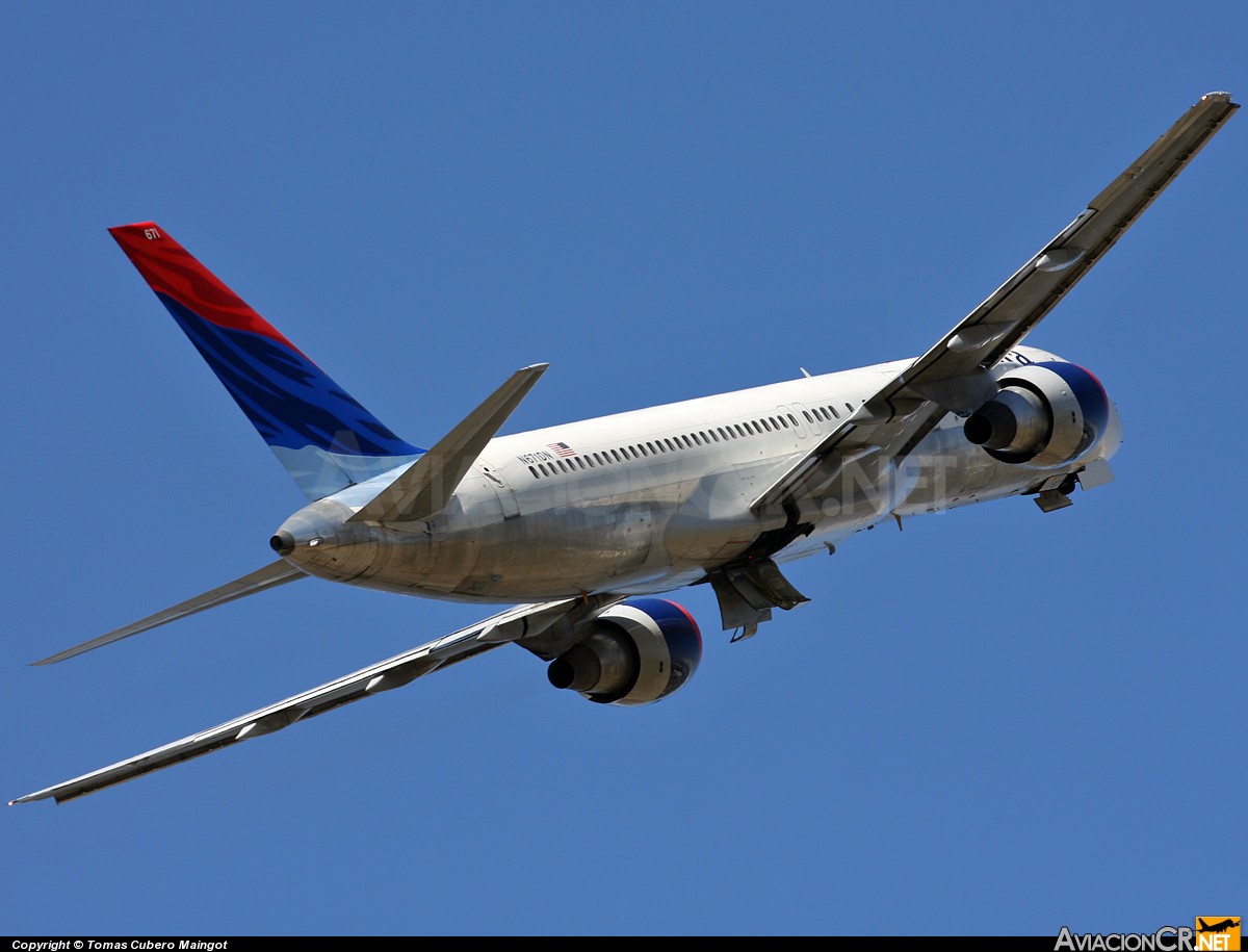 N671DN - Boeing 757-232 - Delta Air Lines