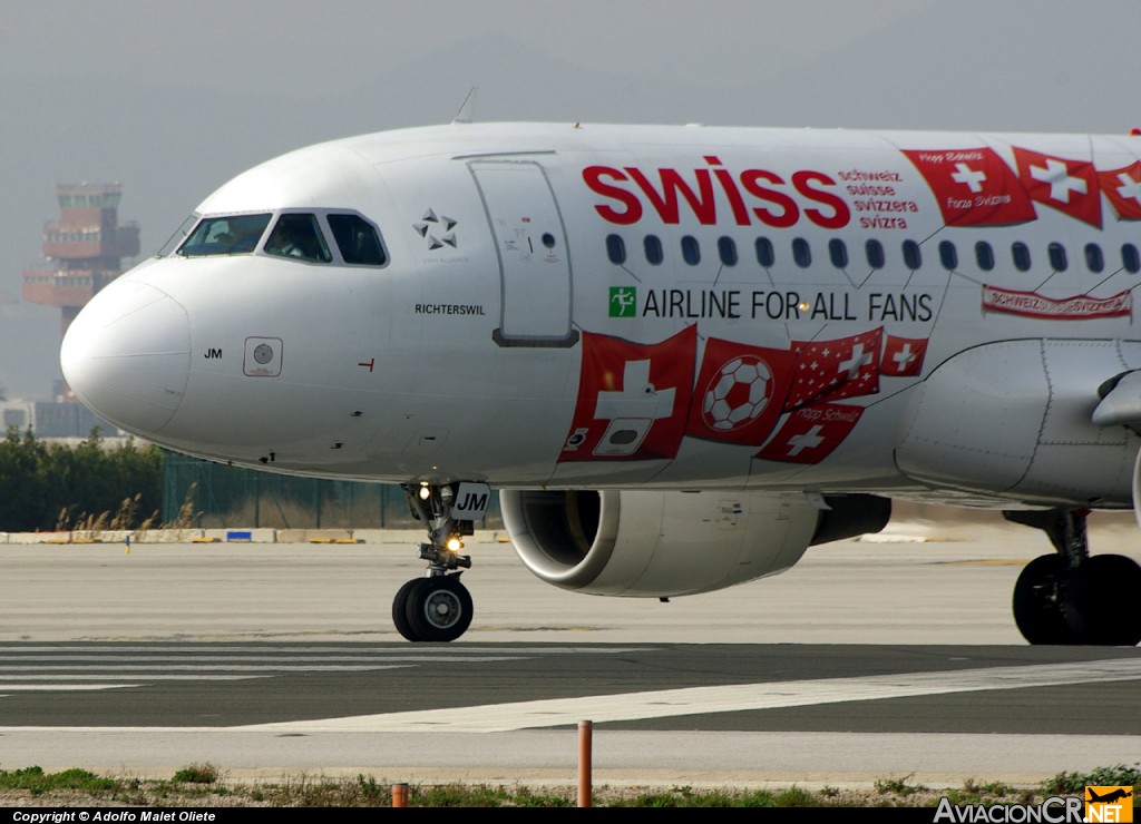 HB-IJM - Airbus A320-214 - SWISS