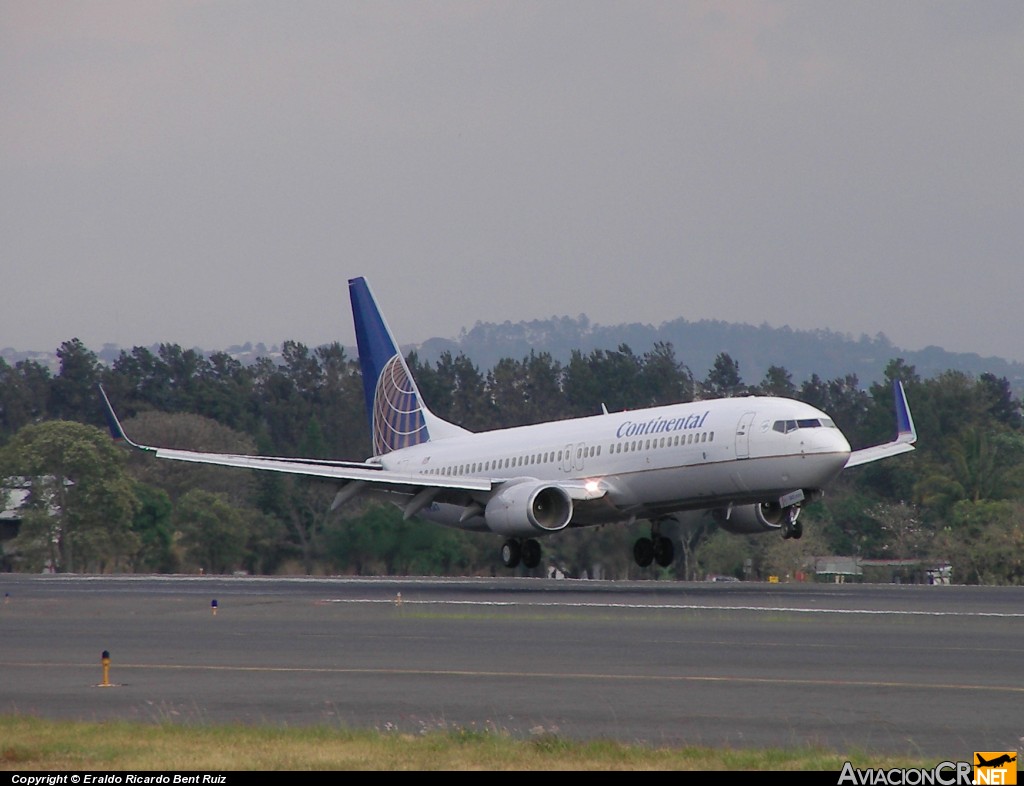 N18243 - Boeing 737-824 - Continental Airlines