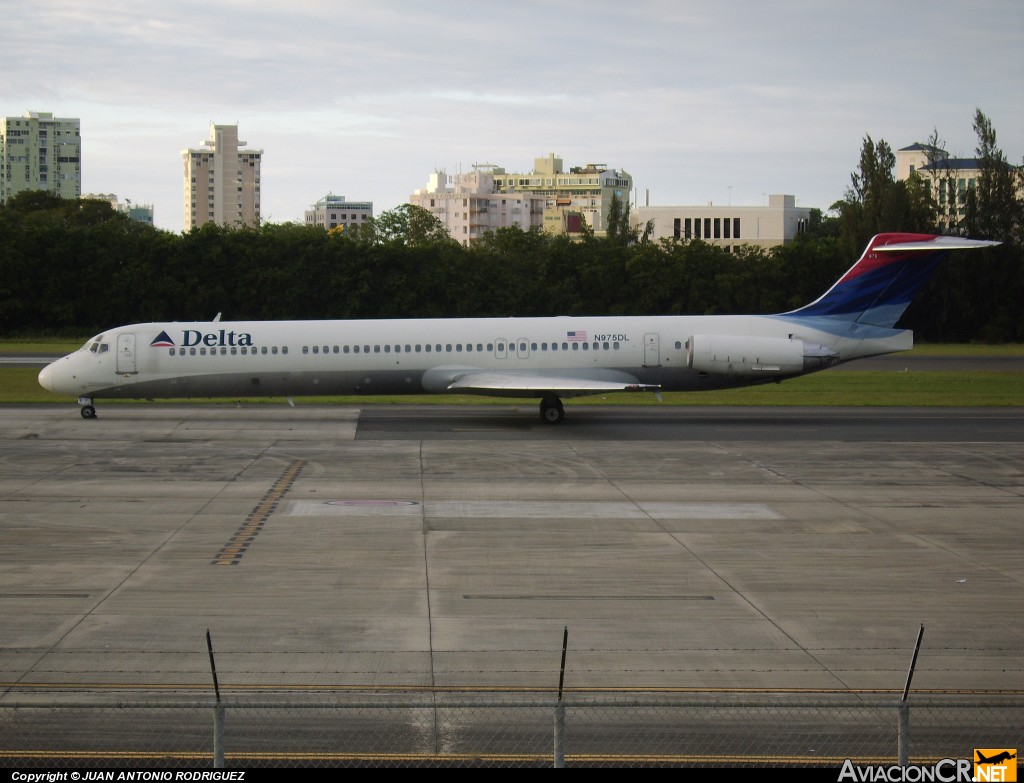 N975DL - McDonnell Douglas MD-88 - Delta Air Lines