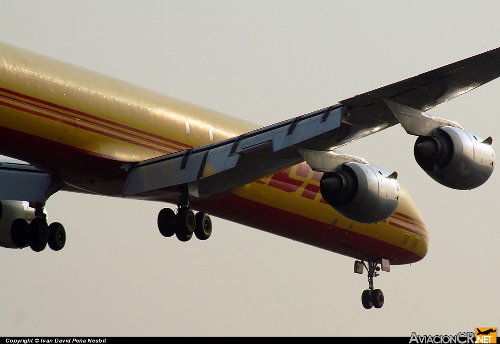 N806DH - Douglas DC-8-73(F) - DHL - Cargo