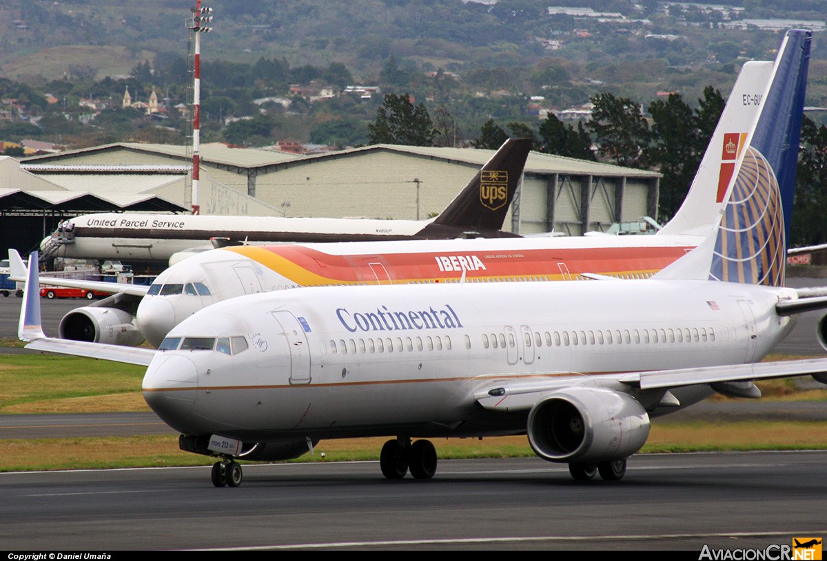N27213 - Boeing 737-800 - Continental Airlines