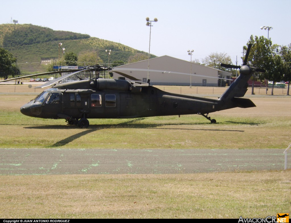  - Sikorsky UH-60A(C) Black Hawk (S-70A) - guardia nacional de puerto rico