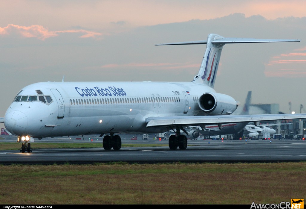 TI-BBH - McDonnell Douglas MD-82 - Costa Rica Skies