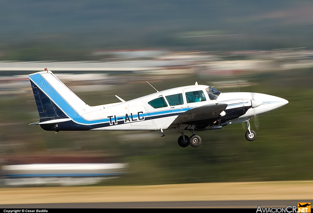 TI-ALC - Piper PA-23-250 - Alfa Romeo Taxi Aéreo