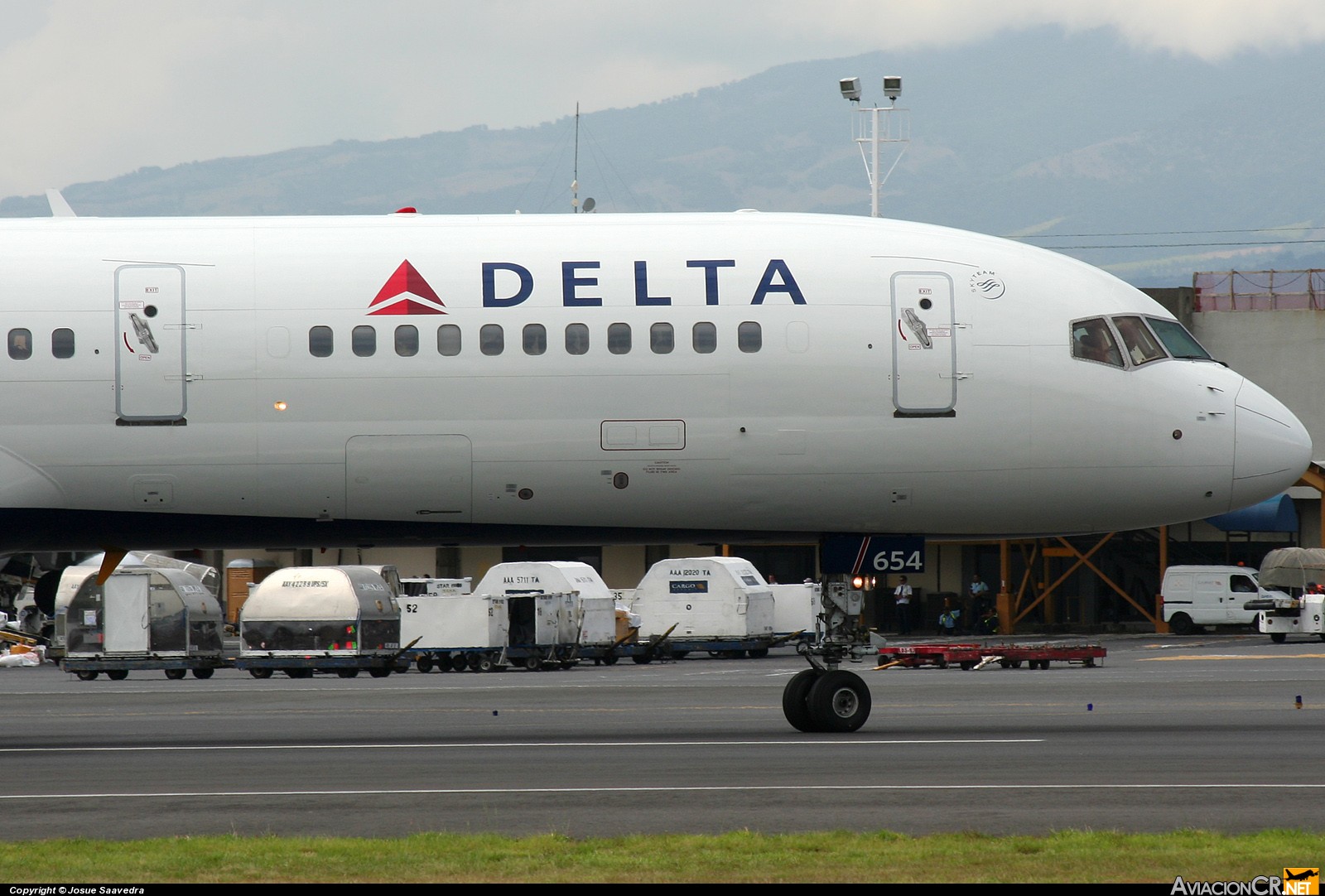 N654DL - Boeing 757-232 - Delta Airlines