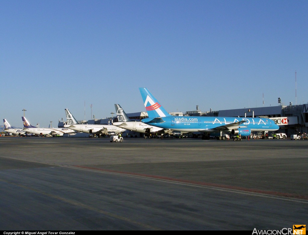 XA-CUN - Boeing 757-225 - Aladia