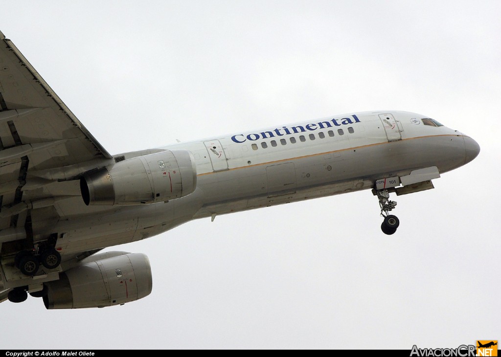N58101 - Boeing 757-224 - Continental Airlines