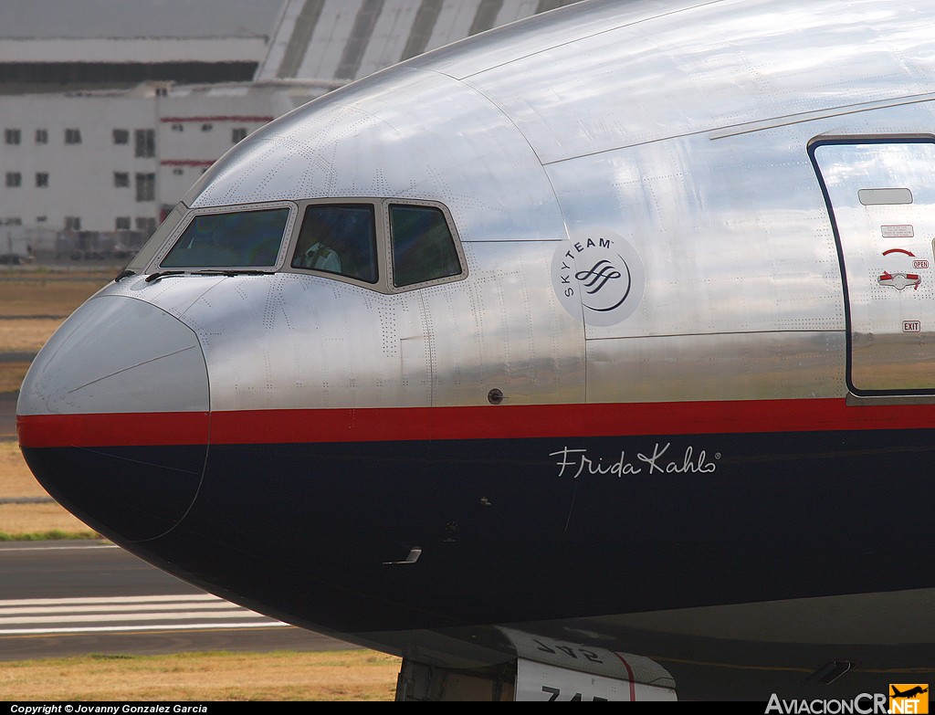 N745AM - Boeing 777-2Q8/ER - Aeromexico