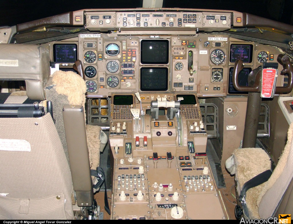 XA-DIA - Boeing 757-2G5 - ALADIA (AYD)