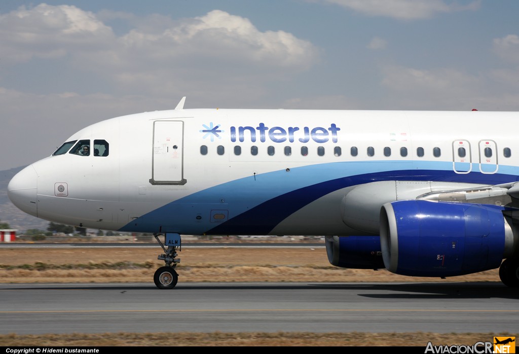 XA-ALM - Airbus A320-214 - Interjet