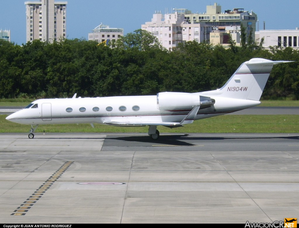 N1904W - Gulfstream Aerospace G-IV Gulfstream IV-SP - Whirlpool Corp.