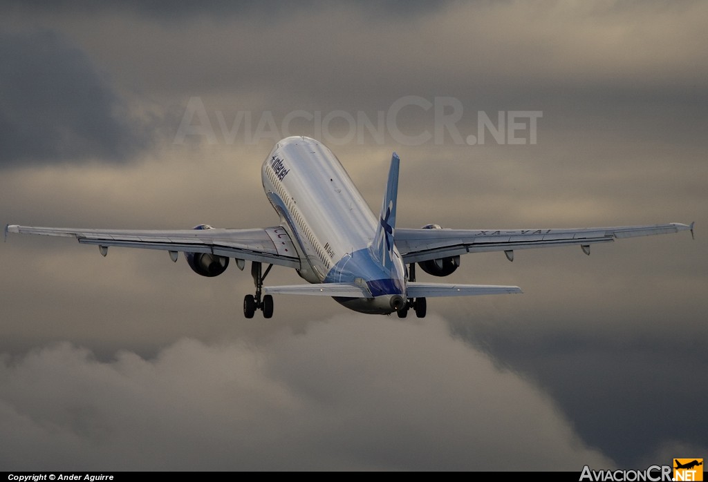 XA-VAI - Airbus A320-214 - Interjet
