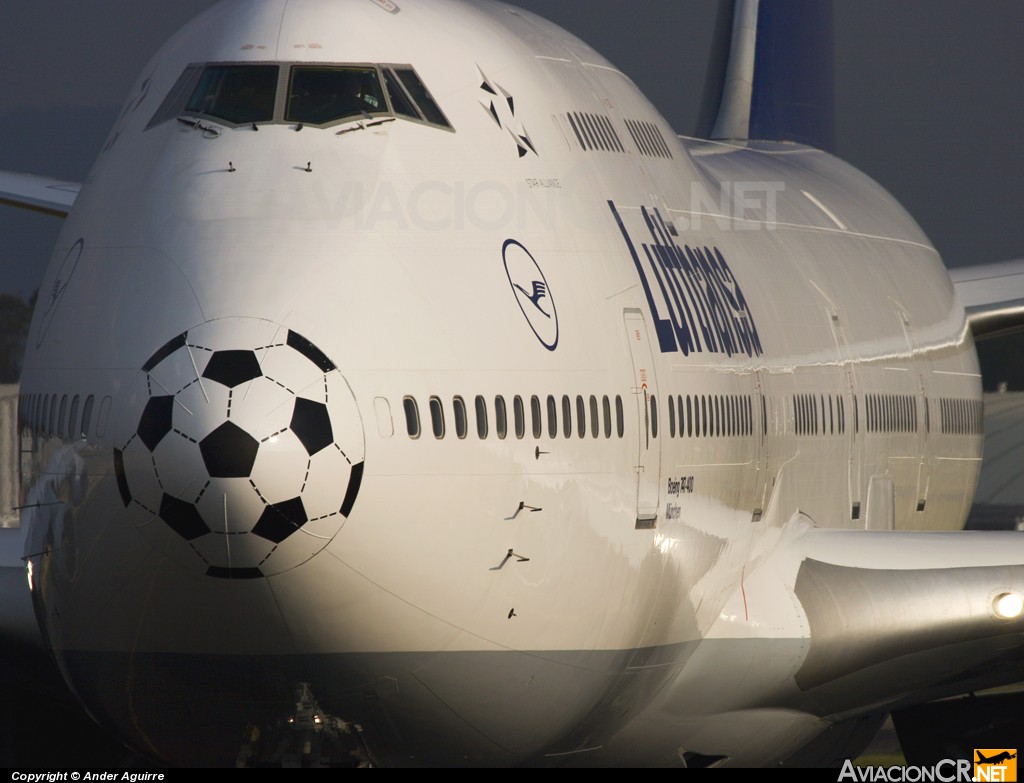 D-ABVL - Boeing 747-430 - Lufthansa