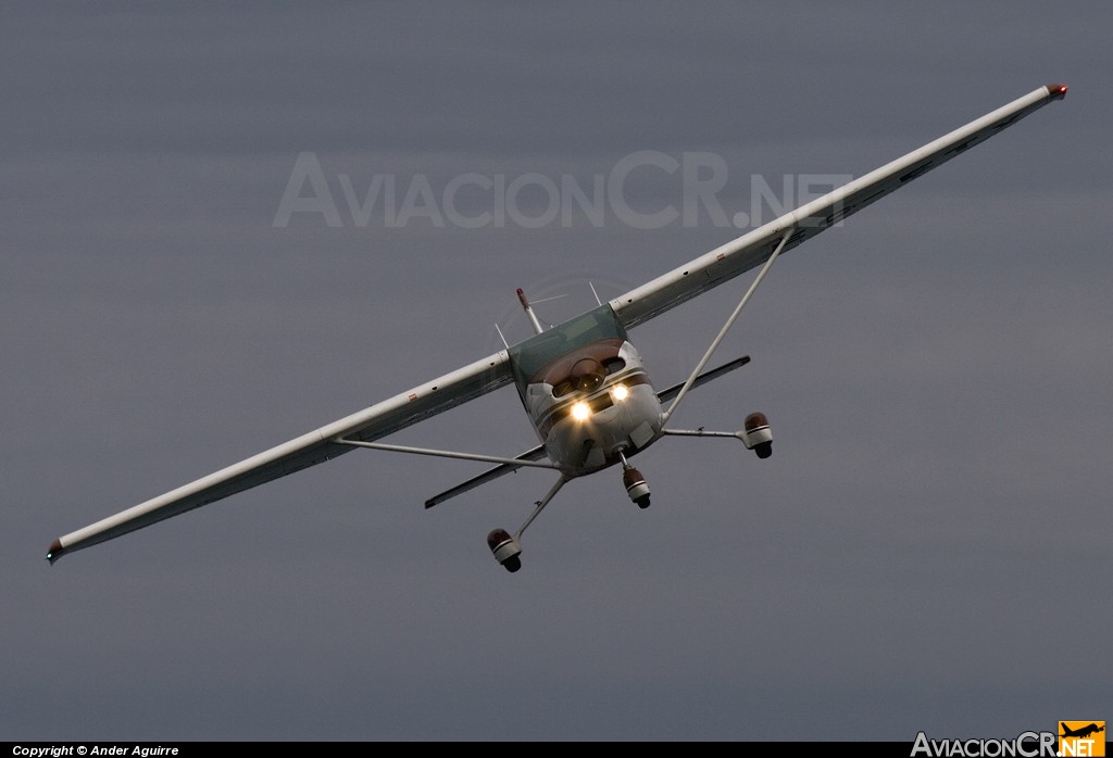 EC-ETX - Cessna 172 Skyhawk / T41 (Genérico) - Desconocida