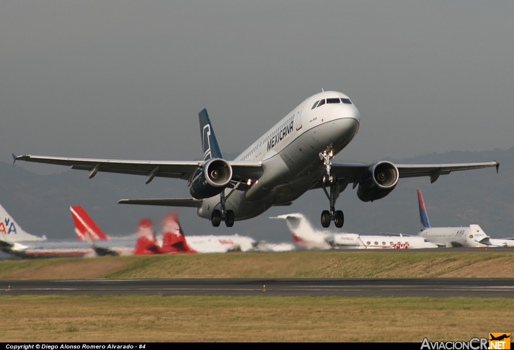 N428MX - Airbus A320-231 - Mexicana